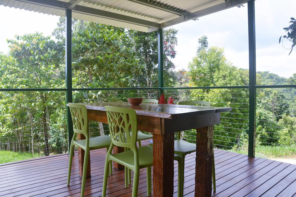 Mena Creek Flower House Buitenkant foto