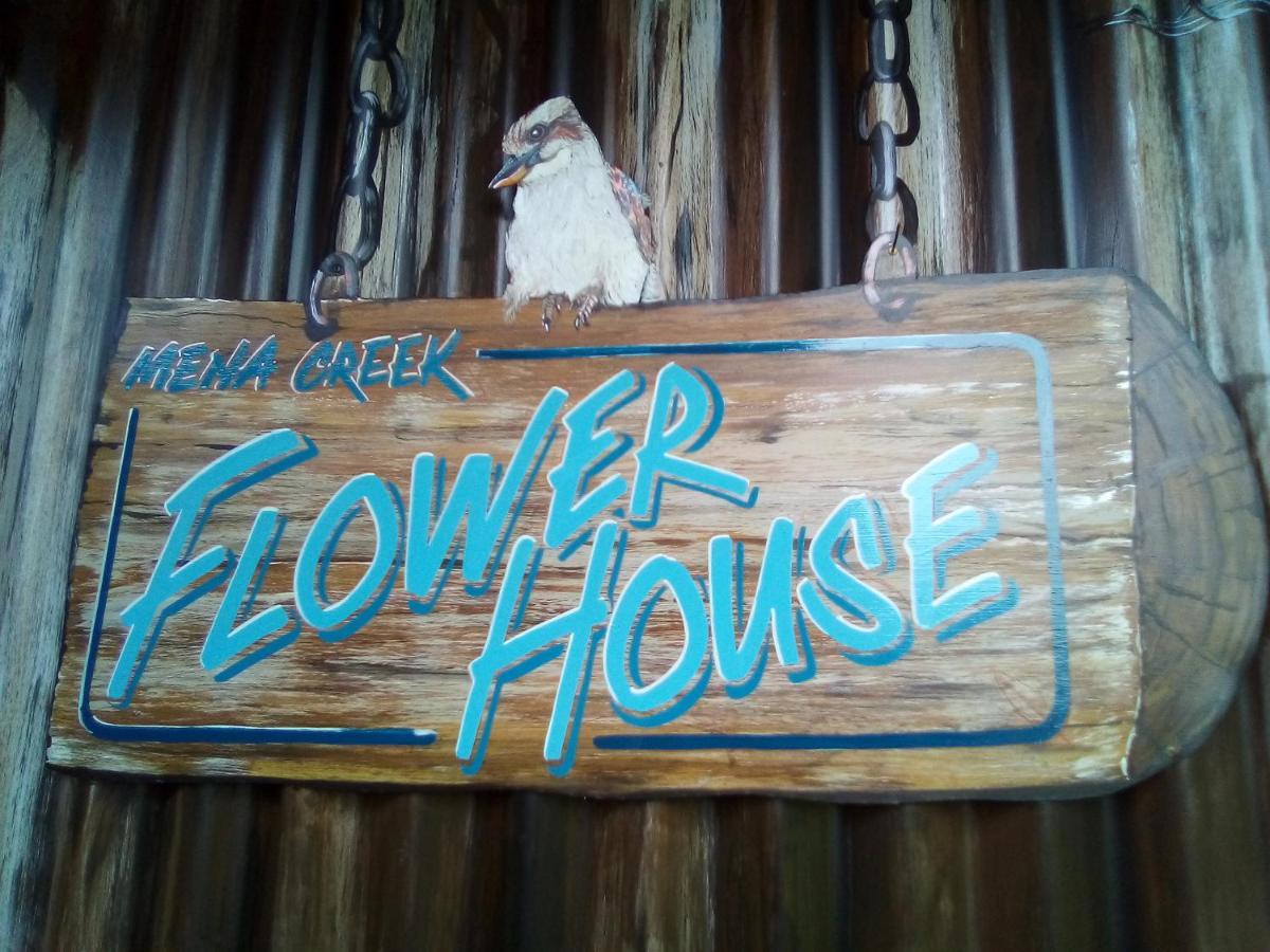 Mena Creek Flower House Buitenkant foto